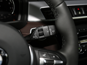 2020sDrive25i M\b п؅^