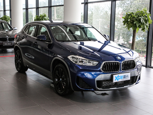 2020sDrive20i MԽҰb w^