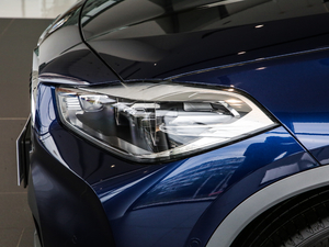 2020sDrive20i MԽҰb ^