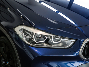 2020sDrive20i MԽҰb ^