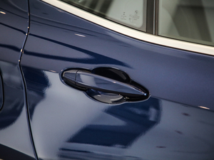 2020sDrive20i MԽҰb ^