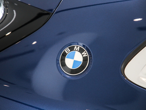 2020sDrive20i MԽҰb ^