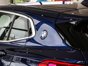 2020sDrive20i MԽҰb ^