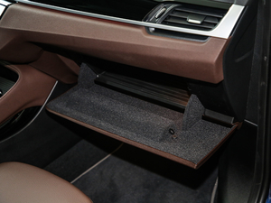 2020sDrive20i MԽҰb 