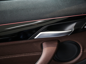 2020sDrive20i MԽҰb g