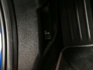 2020sDrive20i MԽҰb п؅^