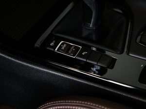 2020sDrive20i MԽҰb п؅^