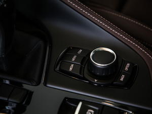 2020sDrive20i MԽҰb п؅^