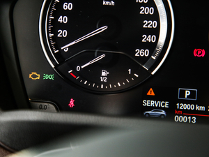 2020sDrive20i MԽҰb п؅^