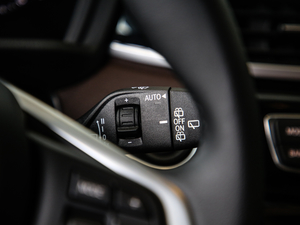 2020sDrive20i MԽҰb п؅^