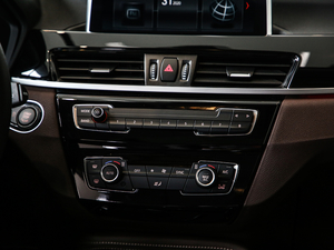 2020sDrive20i MԽҰb {