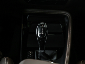 2020sDrive20i MԽҰb п؅^