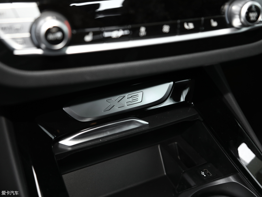 2019RX3 xDrive25i Ab