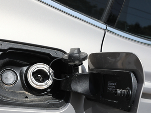 2019xDrive25i Ab (x)(ji)^