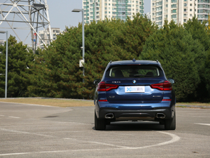 2019xDrive28i M\b w^