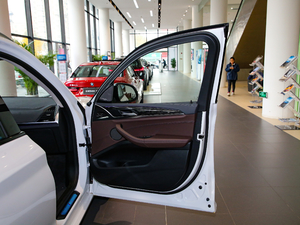 2019xDrive30i I M\b g