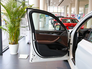 2019xDrive30i I M\b {λ܇T