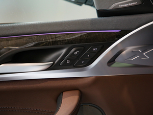 2019xDrive30i I M\b g