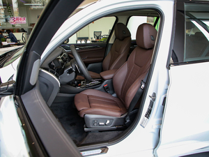 2019xDrive30i I M\b {