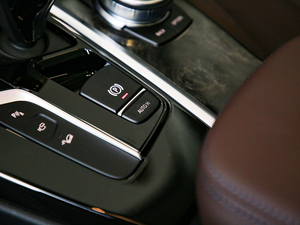 2019xDrive30i I M\b п؅^(q)