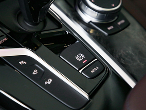 2019xDrive30i I M\b п؅^(q)