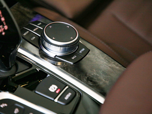 2019xDrive30i I M\b п؅^(q)