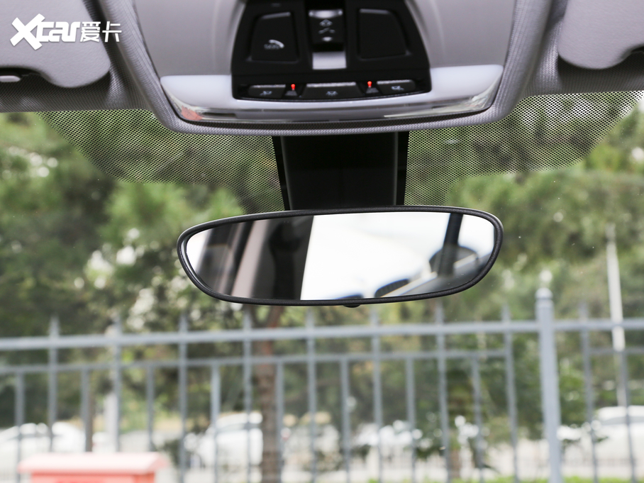 2020RX1 sDrive 20Li 