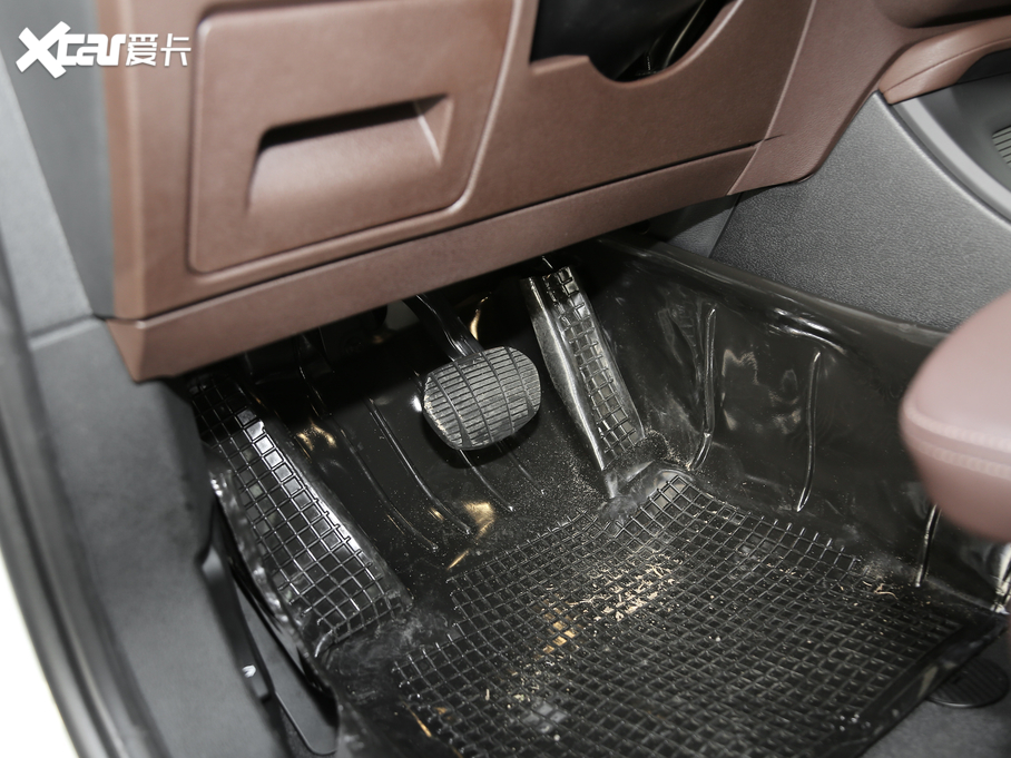 2020RX1 sDrive 20Li r(sh)