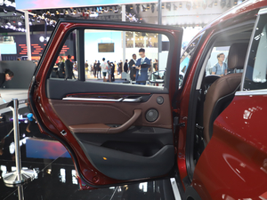 2020款xDrive 25Li 尊享型 左后车门