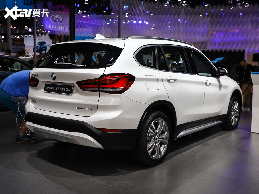 2020RX1Դ xDrive30Le 