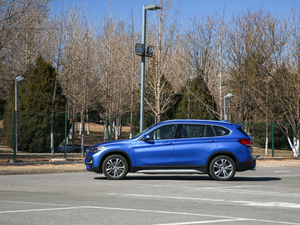 2020款xDrive30Le 尊享型 整体外观