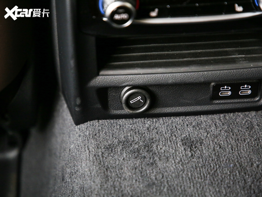 2020R5ϵ 530Li  Ab