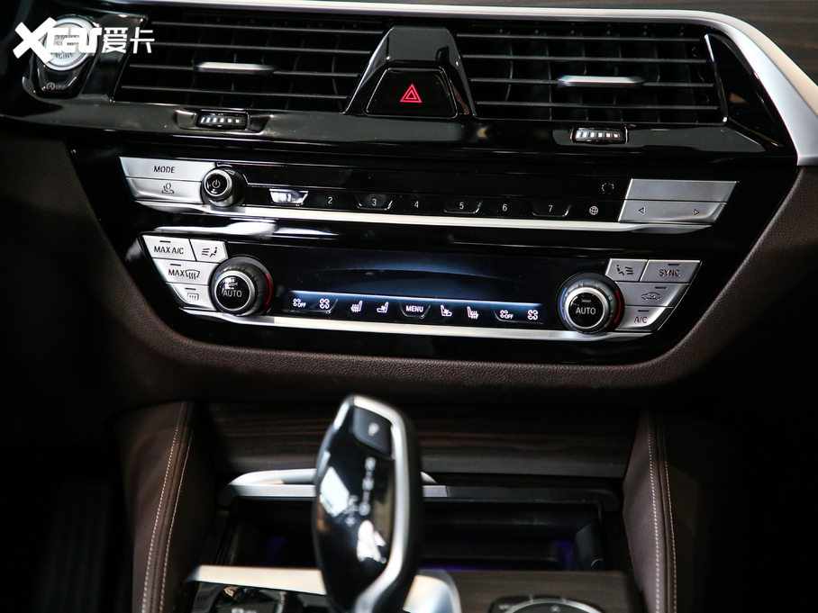 2020R5ϵ 530Li  Ab