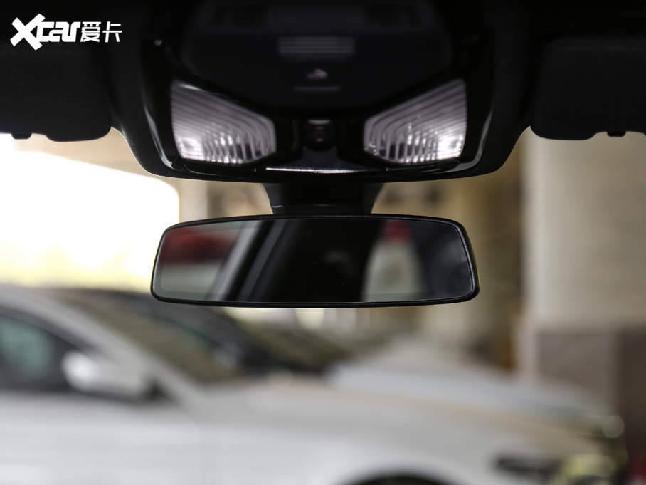 2020款宝马5系 525Li M运动套装