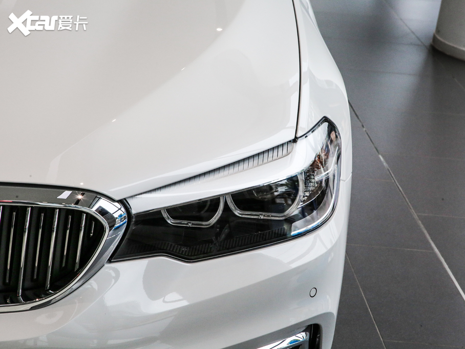 2020款宝马5系 525Li 豪华套装