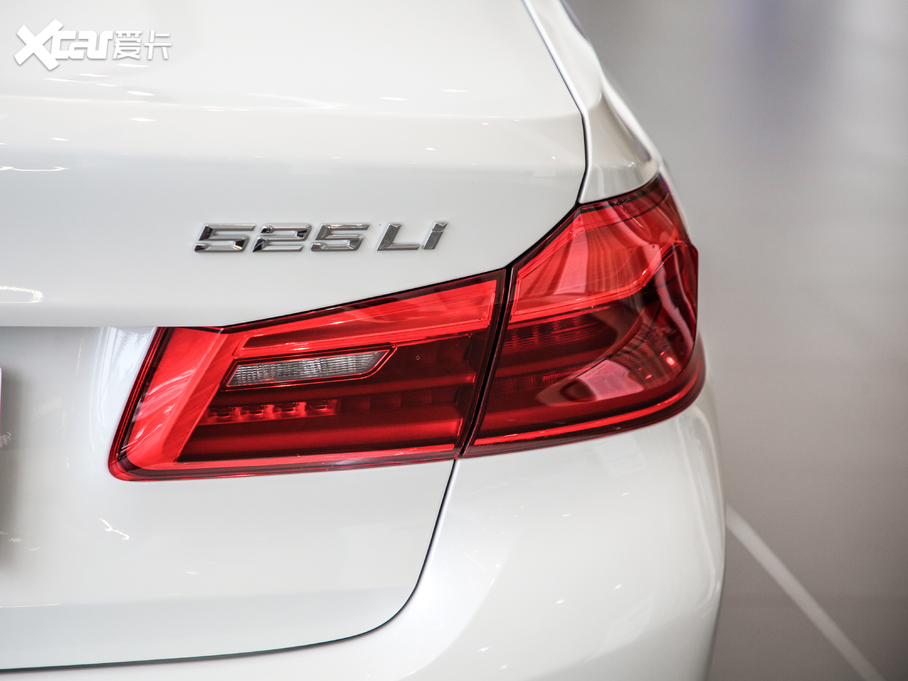 2020款宝马5系 525Li 豪华套装