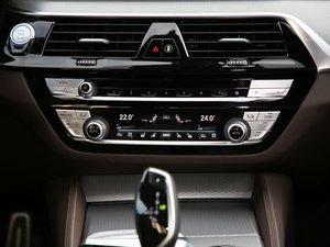 2020530Li xDrive M\b {(dio){(dio)(ji)