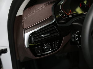 2020530Li xDrive Ab g