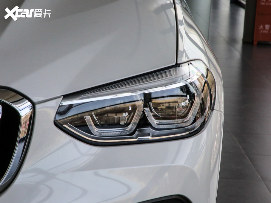 2020RX3 xDrive25i Ab