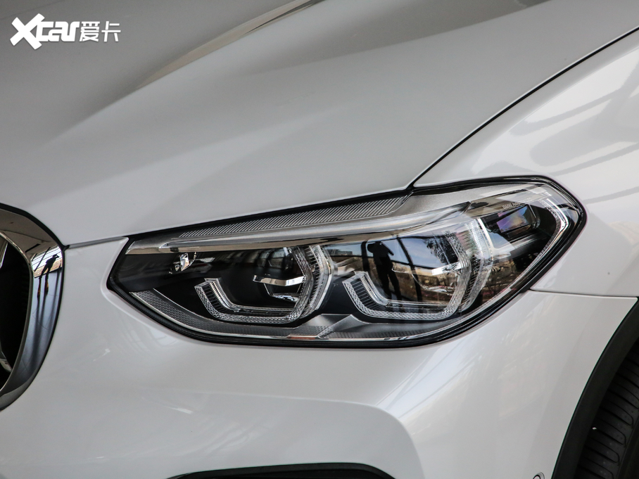 2020RX3 xDrive25i Ab