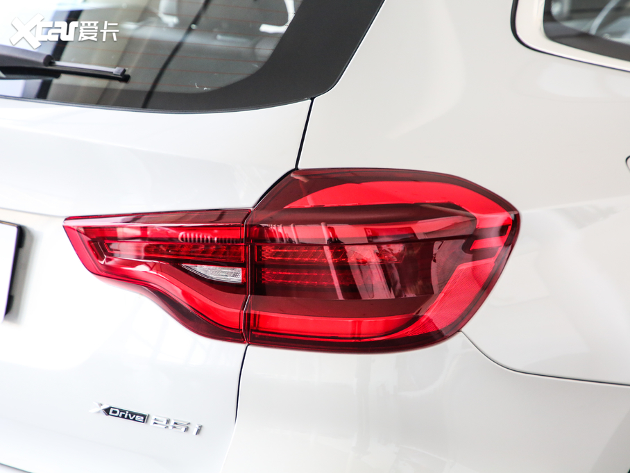 2020RX3 xDrive25i Ab