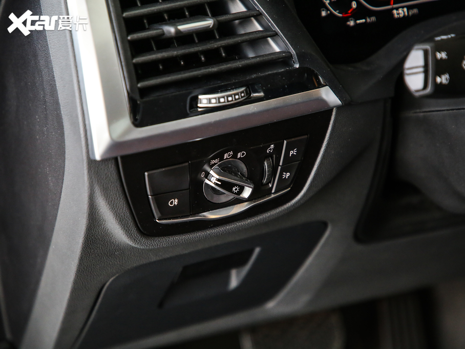 2020RX3 xDrive25i Ab