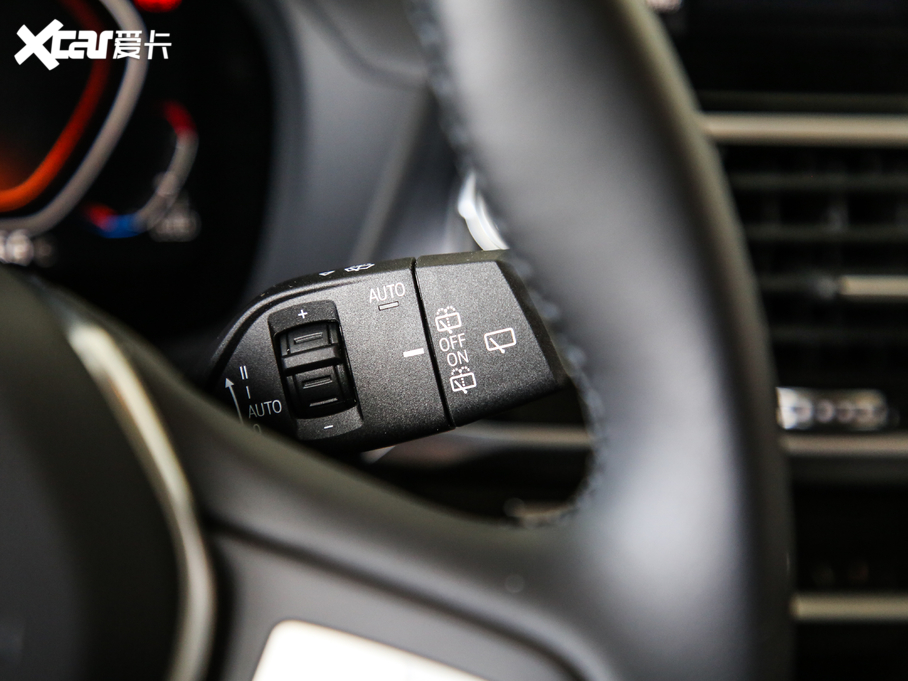 2020RX3 xDrive25i Ab