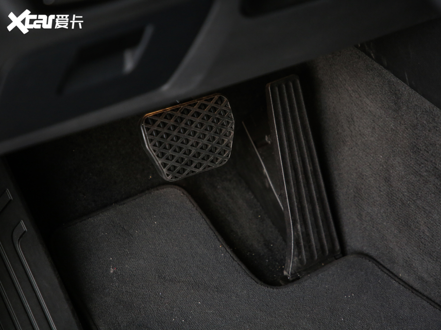 2020RX3 xDrive25i Ab