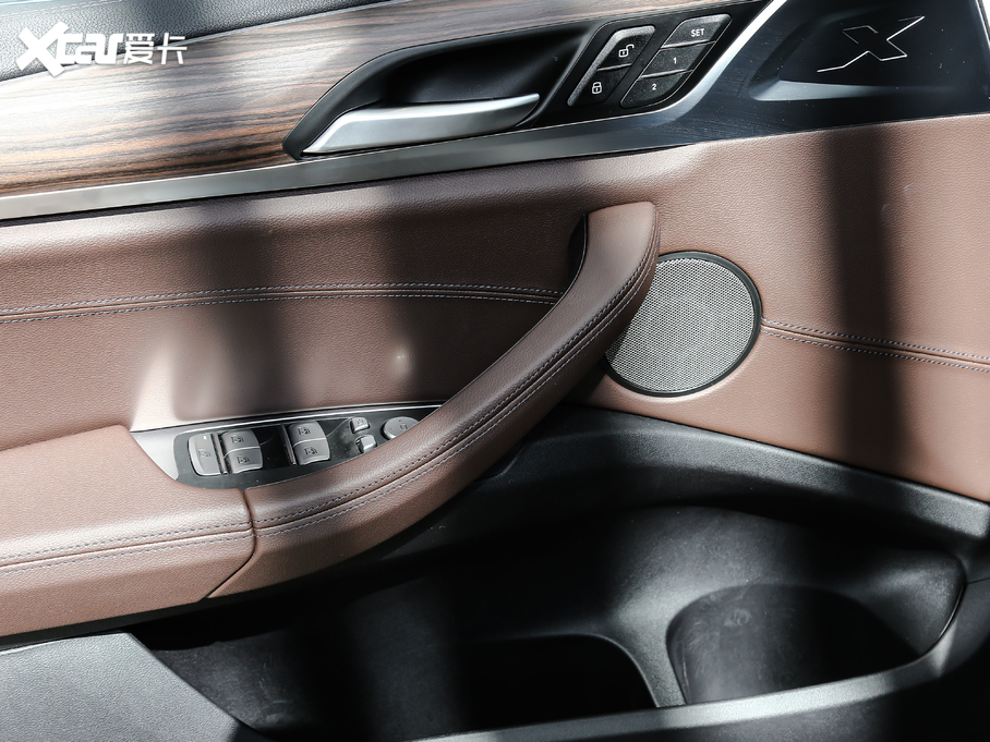 2020RX3 xDrive28i Ab