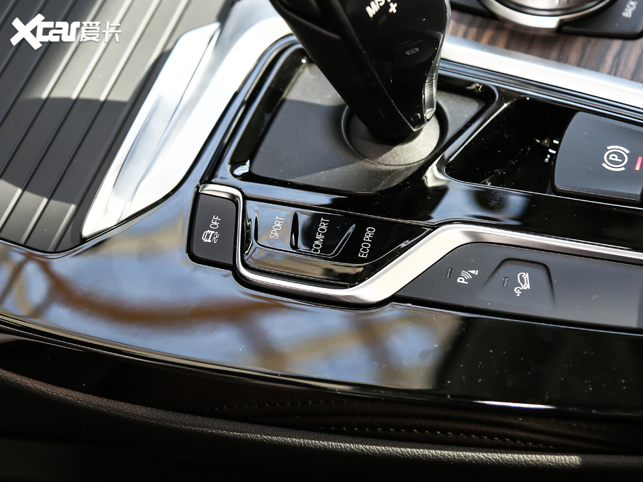 2020RX3 xDrive28i Ab