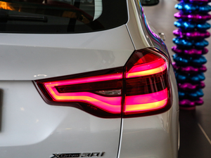 2020xDrive30i I M\b β