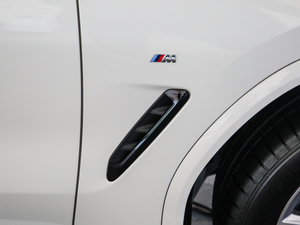 2020xDrive30i I M\b ^