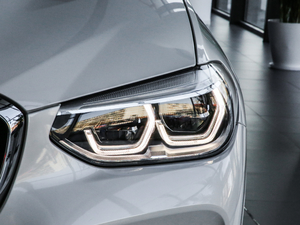 2020xDrive30i I M\b ^