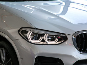 2020xDrive30i I M\b ^